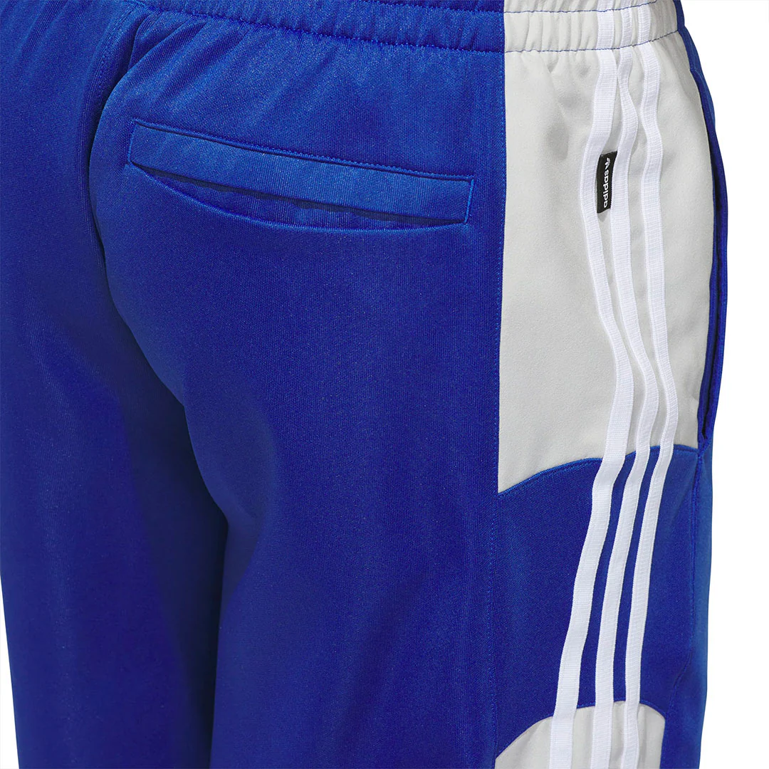 adidas - Unisex Skateboarding Classics Football Shorts (JX2866) - Image 5