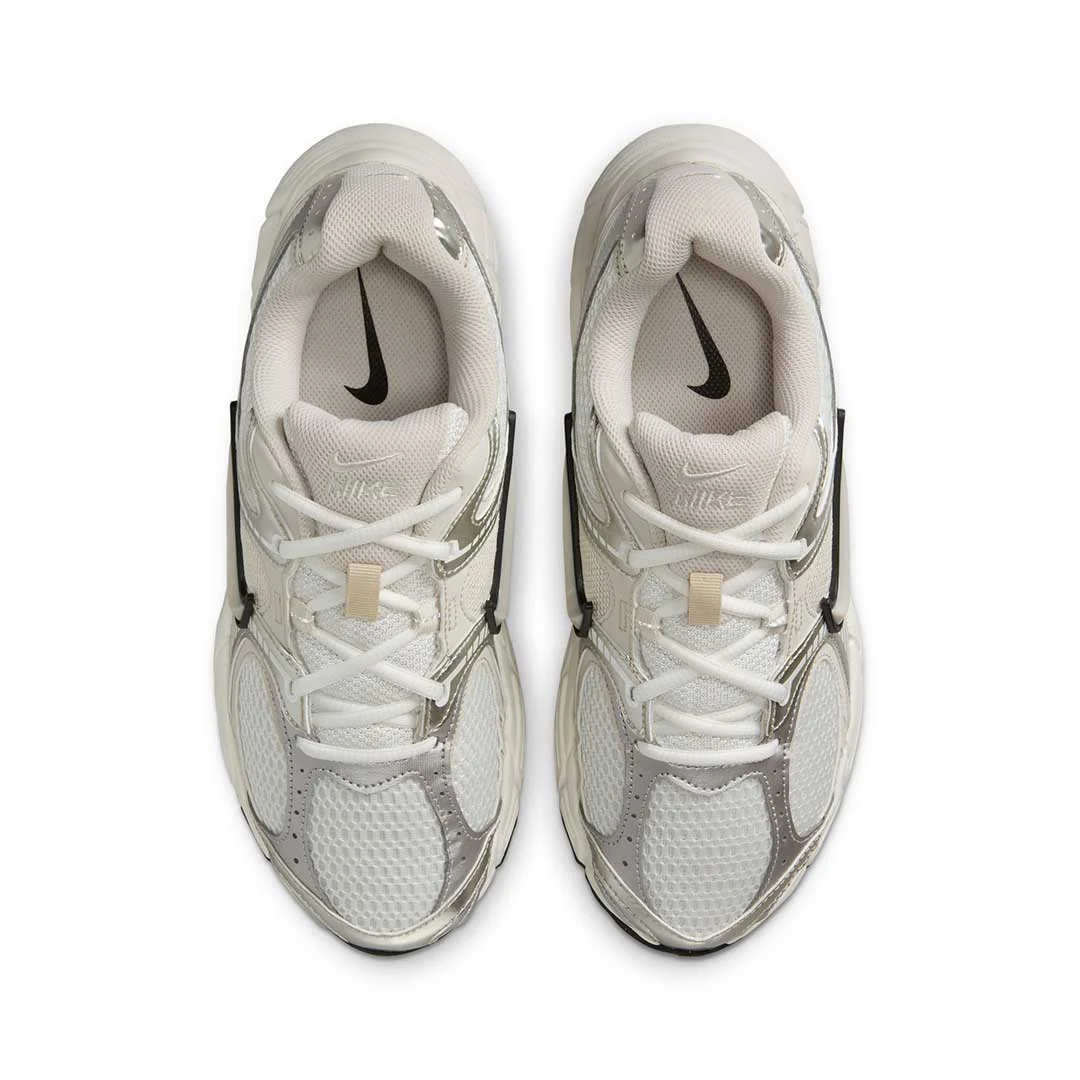 Nike - Women's V5 RNR Shoes (HQ7901 104) - Image 4
