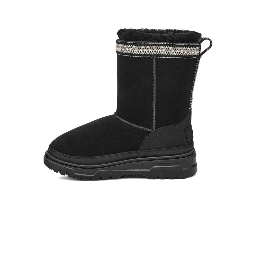 UGG® - Kids' (Preschool & Junior) Classic Short TrailGazer Boots (1157694K-BLK) - Image 2